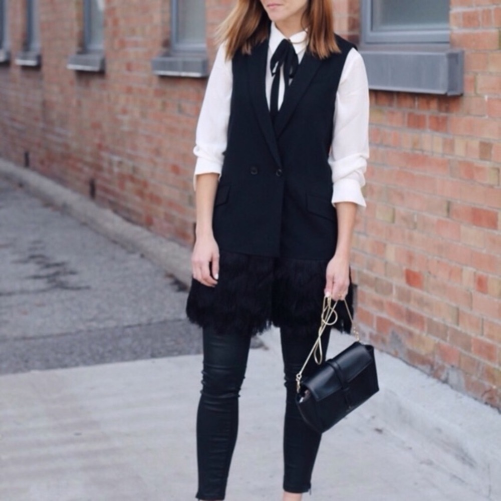 Banana Republic Collection Solid Black Wool 2 Button Fringe Vest size 0P‎ - Picture 4 of 12